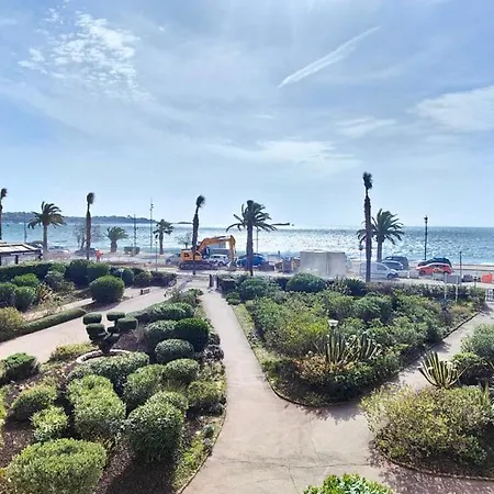 1 Bedroom - Sea View Apartment Fréjus